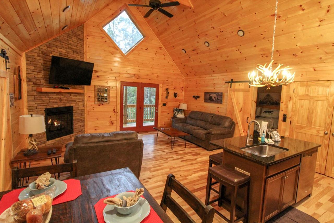 210 Cubs In The Treetops - Luxurious Cabin In Gatlinburg Eksteriør bilde